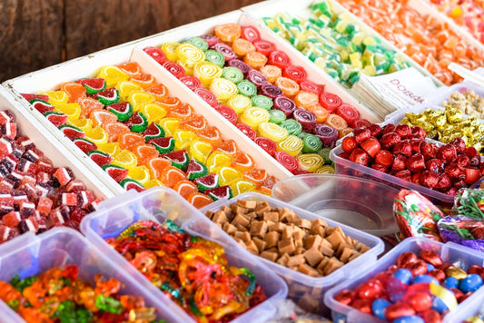 The Art of Hosting: How to Create a Candy Bar for Weddings